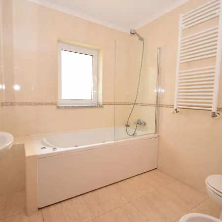 Scenic In Foz Do Arelho With Private Swimming Pool Villa *